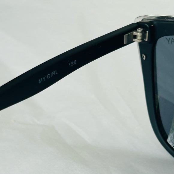 Quay Australia Chic, Retro Vintage Inspired Neutral Black Cat-Eye Sunglasses